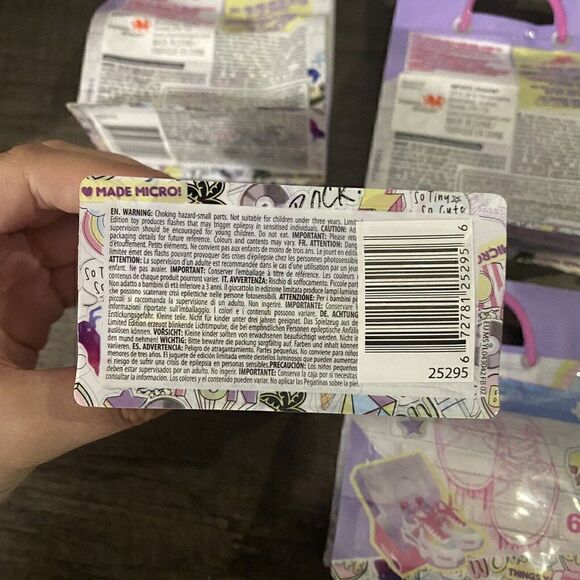 Shopkins REAL LITTLES SHOES LOT OF 6 BRAND NEW & SEALED - Picture 4 of 5